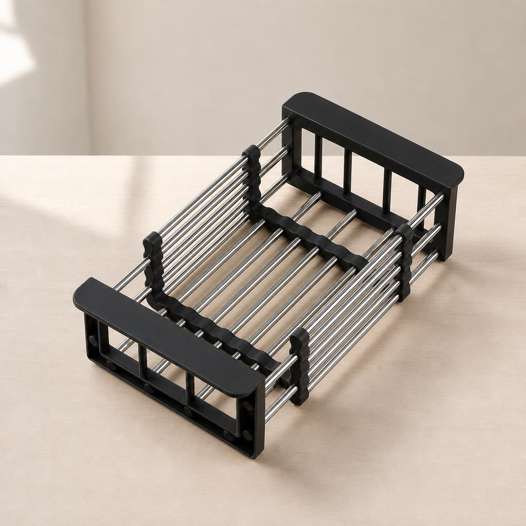 Escurridor extensible en color negro, vista tres cuartos